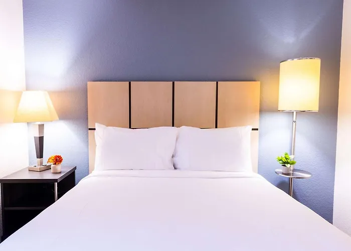 Sonesta Simply Suites Dallas Galleria